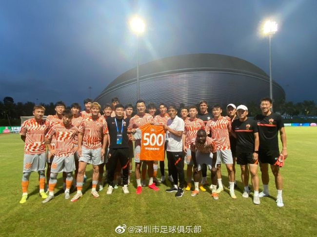 般正常的课程，要求每位学生完成一部有演员的短片习作、一部短片和一部剧情片长度的毕业论文片。